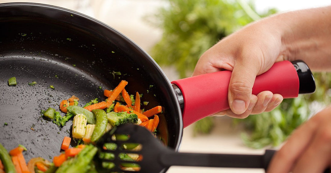 Why Ceramic Cookware Is Safer Than Stainless Steel