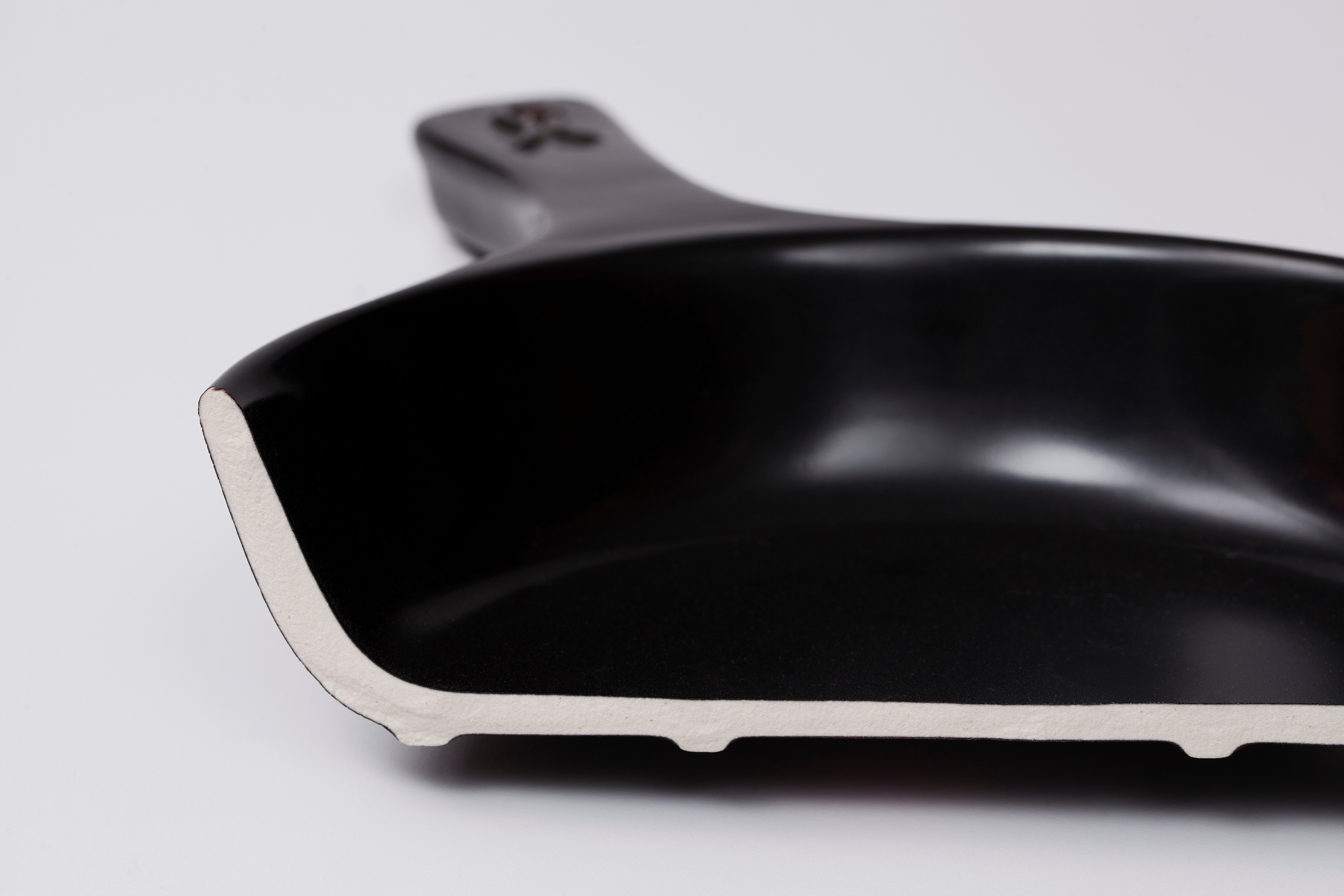 cross section of signature skillet showing ceramic material